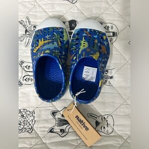NWT Native Jefferson Dino Slip On Shoes - Size C5